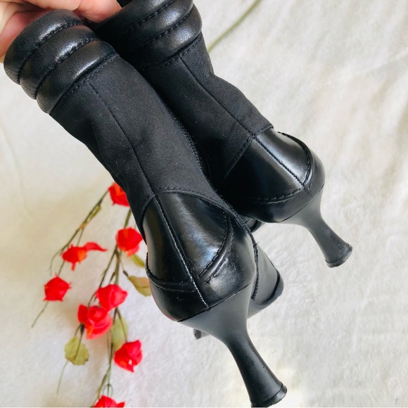 HP *Stuart Weitzman | Stunning RARE Lace Up Booties - Picture 2 of 16